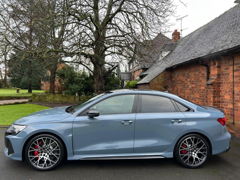 AUDI RS3