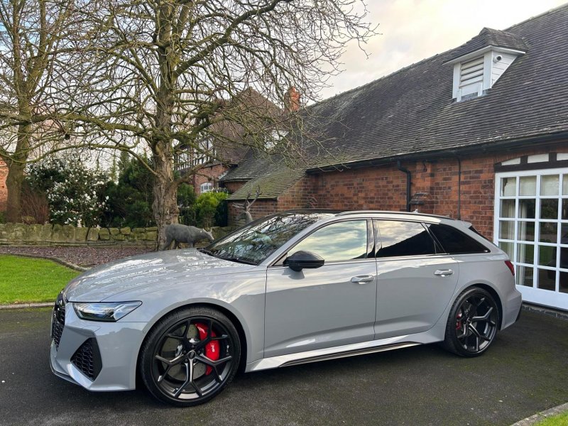 AUDI RS6