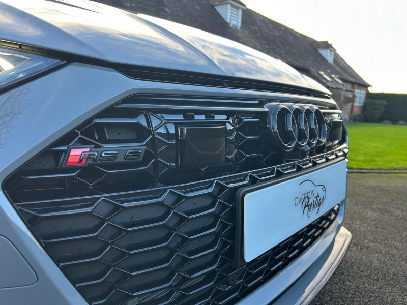 AUDI RS6