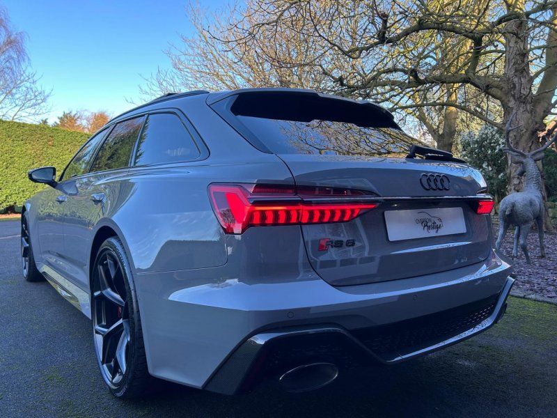 AUDI RS6