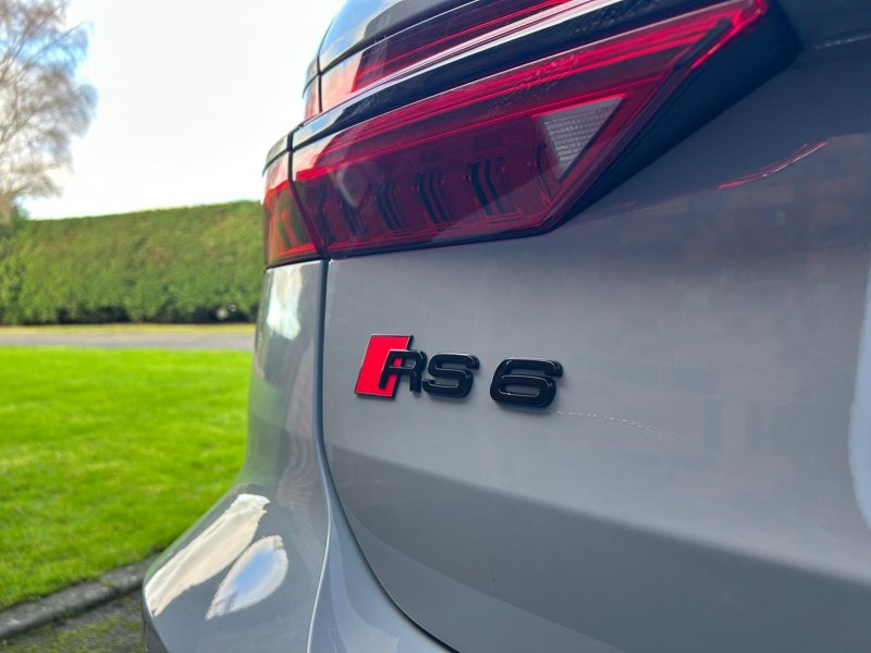 AUDI RS6