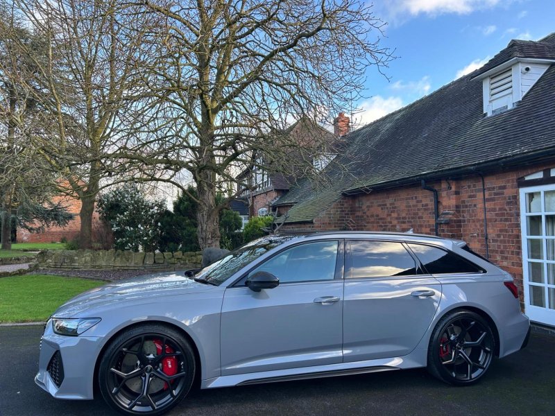AUDI RS6