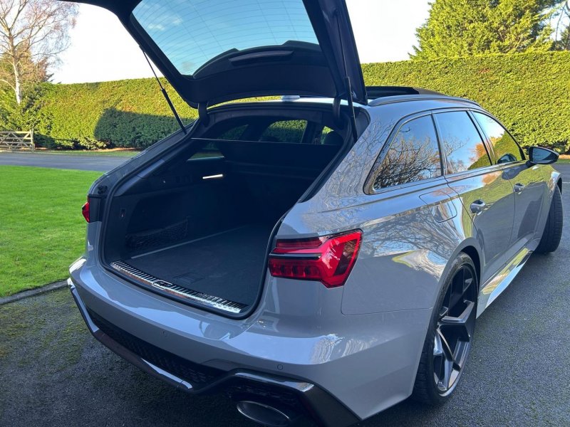 AUDI RS6