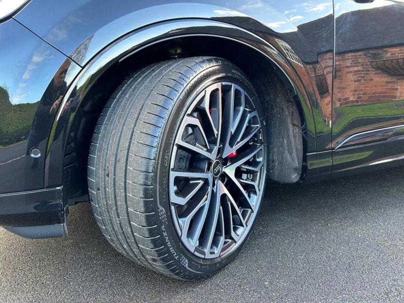 AUDI SQ7