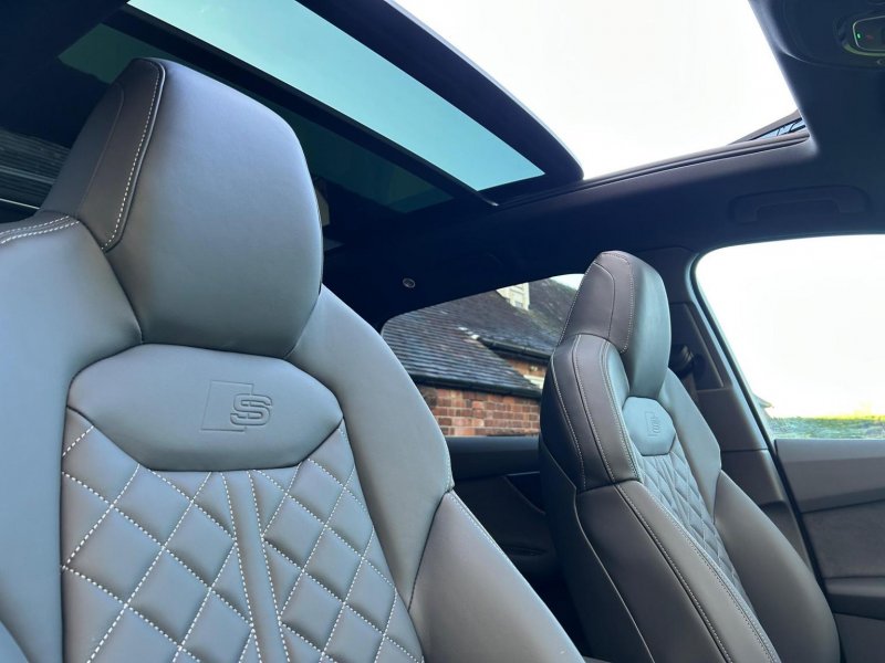 AUDI SQ7