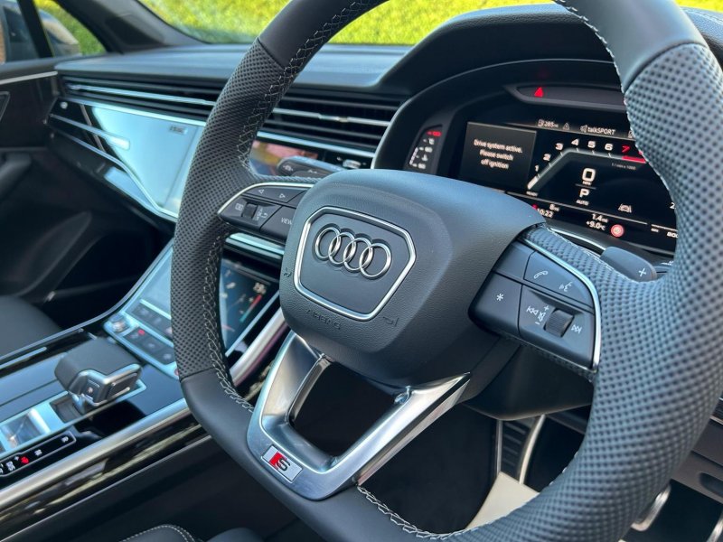 AUDI SQ7